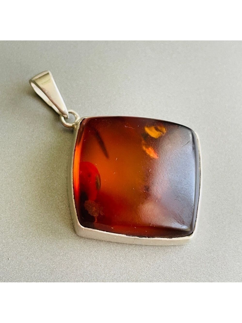RAW MATTE COGNAC AMBER DIAMOND SHAPE STERLING SILVER VINTAGE PENDANT INC… - Picture 3 of 9